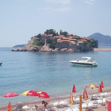 Apartments Secret Garden Sveti Stefan Exterior photo