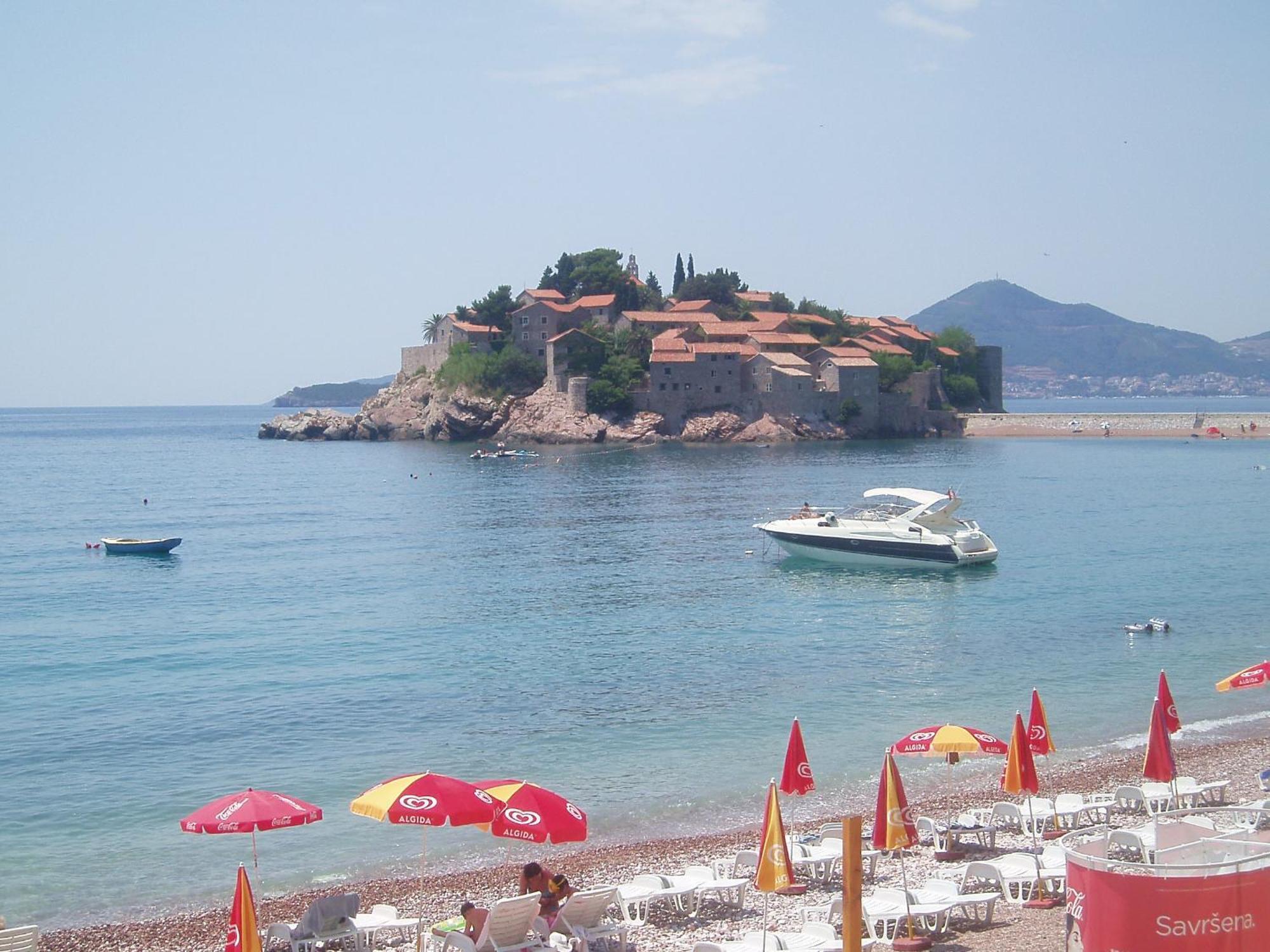 Apartments Secret Garden Sveti Stefan Exterior photo